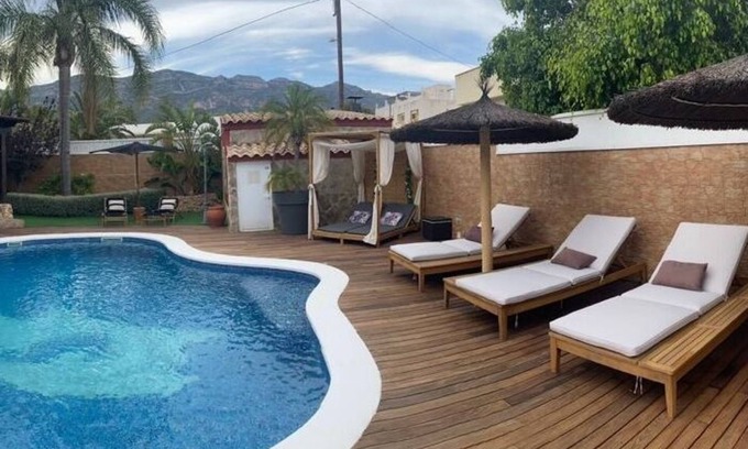 Alcanar Ski Chalet | Owner Joan Andreu Calvet Fosch, Luxury villa with private pool.