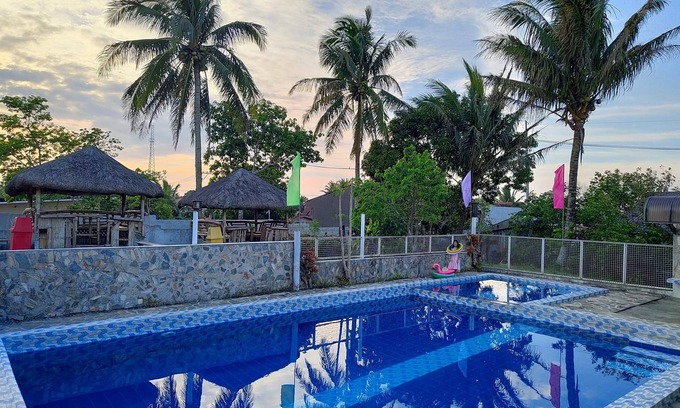 Amadeo Hotel | OYO 784 Crisol Garden Cafe And Resort