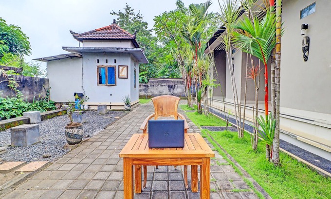 Keramas Hotel | OYO 92203 Tata Guest House