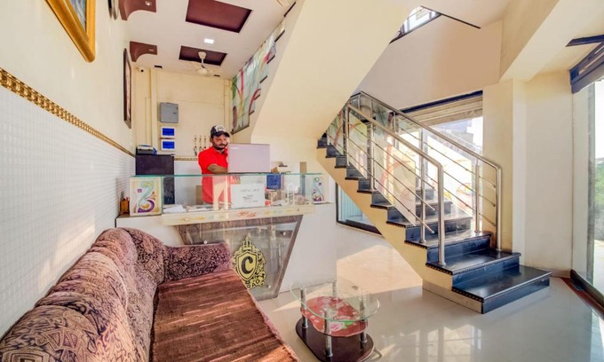 Bhusawal Hotel | OYO Hotel Galaxy