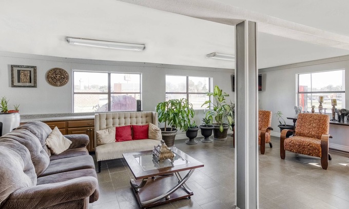 Pineville Hotel | OYO Hotel Pineville LA Hwy 165