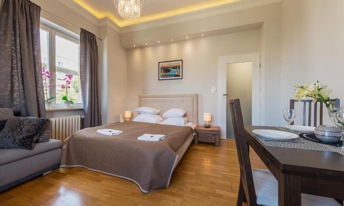 Muranow Apartment | P&O Apartments Andersa INTRACO