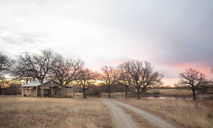 Jacksboro Cabin | P.T. Cabin provides a private pond & stars included! 5 mins to Jacksboro, Tx.