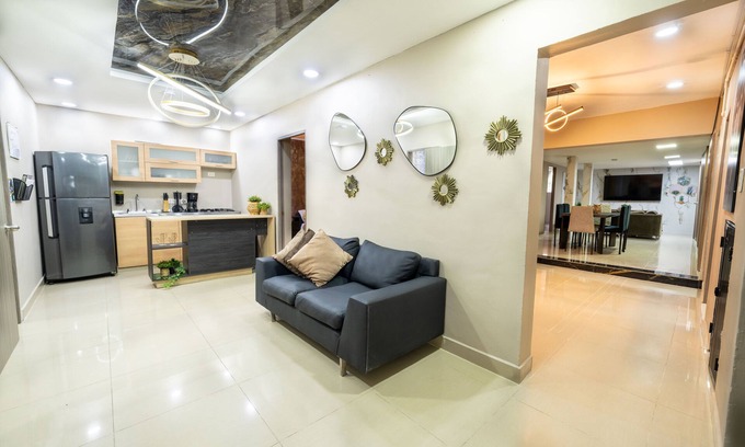 Zona Rosa Apartment | p3, 5 bedroom apart,with arcade machine and football,one block from Lleras park