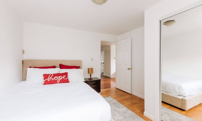 Mukilteo House | Pacific Northwest Living Guest House - 1 Bedroom + Loft with Queen Bed