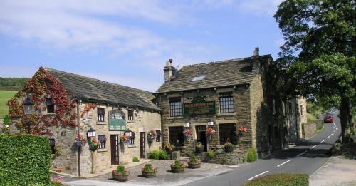 New Mills Hotel | Pack Horse Inn - New Mills