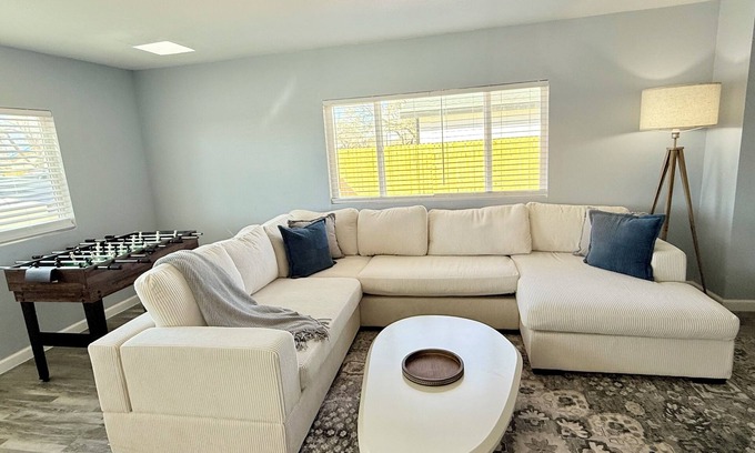 Page House | Page Lake House! Full House, Freshly Remodeled, Boat, RV Parking, Center of Page