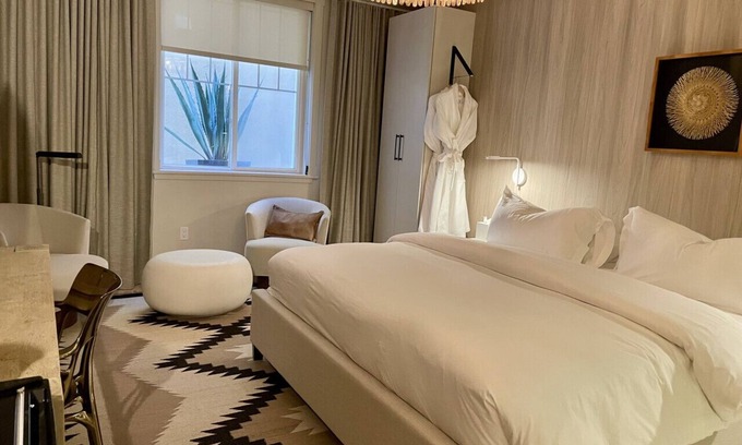 Downtown Santa Fe Hotel | Palace Modern Hotel at the Plaza - King 13