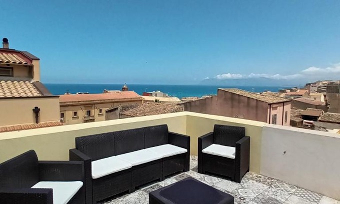 Castellammare del Golfo Apartment | Palazzo DS