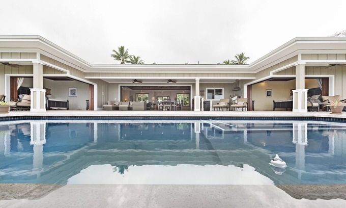 Kailua-Kona House | Palekaiko Estate Luxurious Ocean View 2 Masters Pool