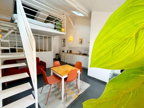 Republique - Tolstoi Apartment | Palm - appartement 5 personnes - check in h24 - wifi