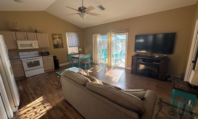 Palm Harbor Apartment | Palm Coast Cozy apartment