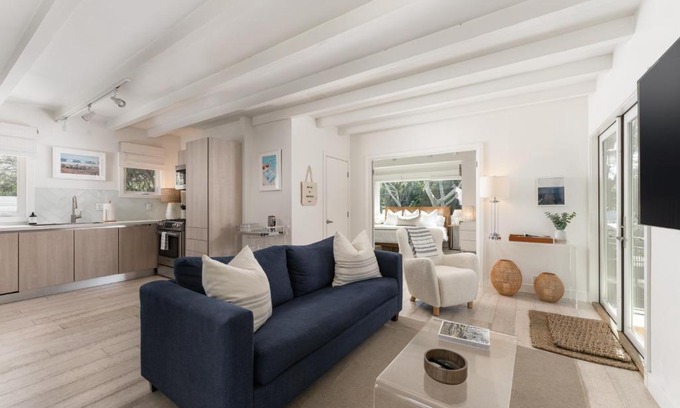 Montecito House | Palm Cottage