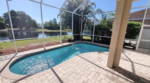 River Pointe House | Palm Paradise