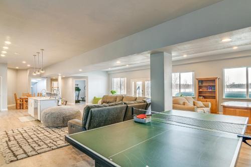 Palmer Apartment | Palmer Apartment with Peaceful Pond and Kayaks!