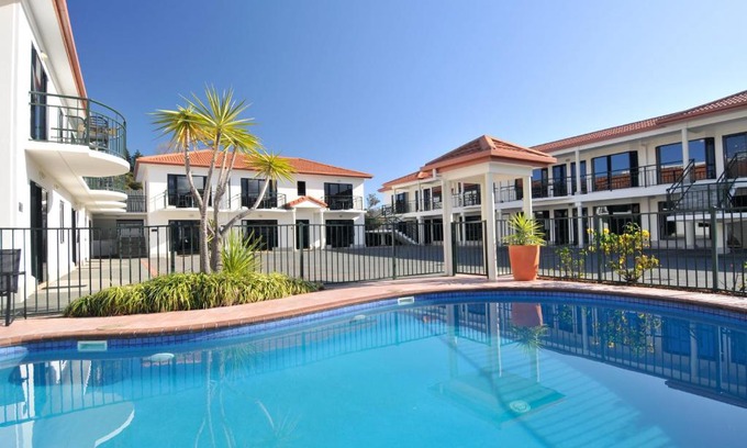 Nelson Hotel | Palms Motel
