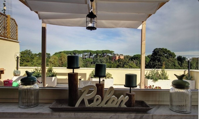 Monteverde Apartment | PAMPHILI TERRACE: Super Cozy Roof top near AUR and JCU