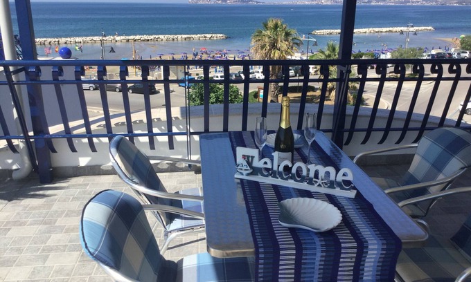 Gianola Apartment | PANORAMIC APARTMENT AT THE BEACH