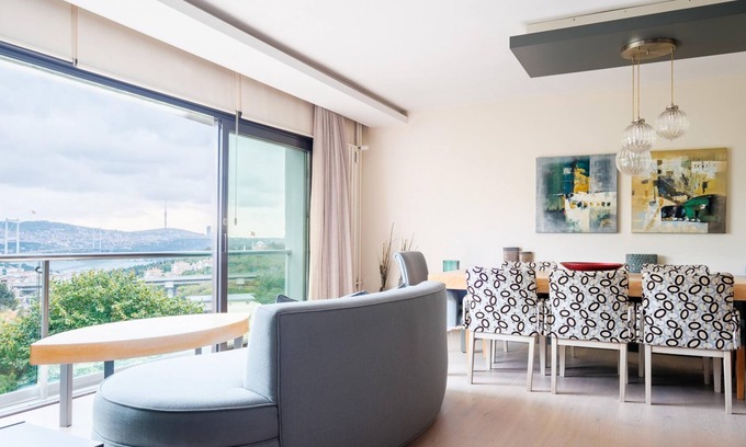 Besiktas Apartment | Panoramic Bosphorus View Flat 8 min to ZorluCenter