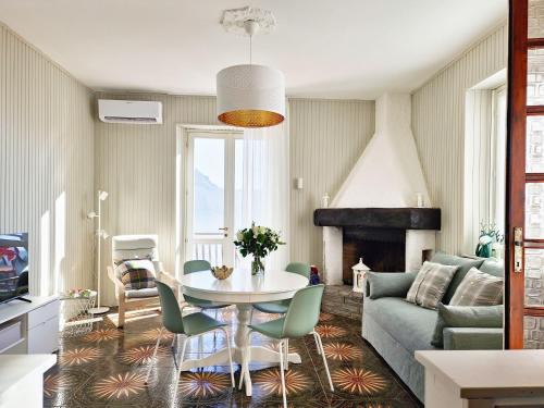 Civenna House | Panoramic lakeview house Bellagio