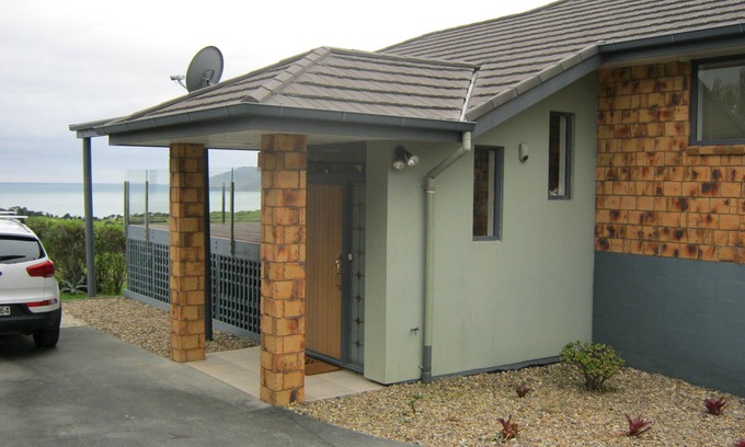 Cable Bay House | Panoramic views to Doubtless Bay