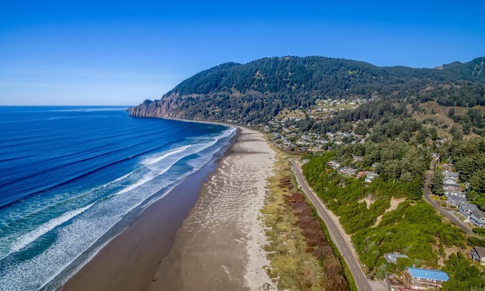 Neahkahnie Beach House | Pans Abode