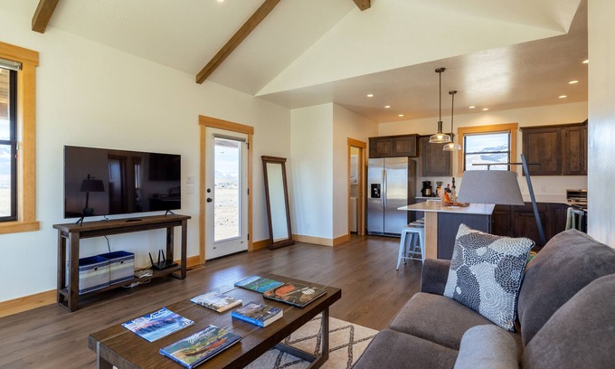 Livingston House | Paradise Awaits Montana ! A new modern cabin between Livingston & Yellowstone
