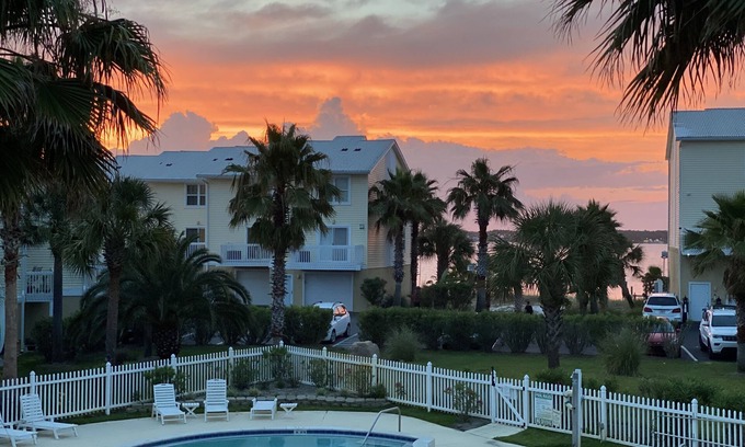 Navarre Beach Condo | Paradise Awaits You! Beautiful Townhome Located In A Quiet Gated Community.