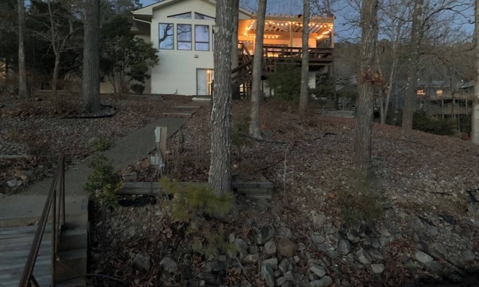 Hot Springs Village House | Paradise Lakefront w/optional Boat Rental