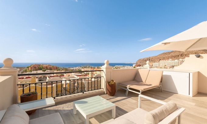 Palm-Mar Ski Chalet | Paraiso B18 PENTHOUSE WITH STUNNING SEA VIEW & LARGE TERRACES