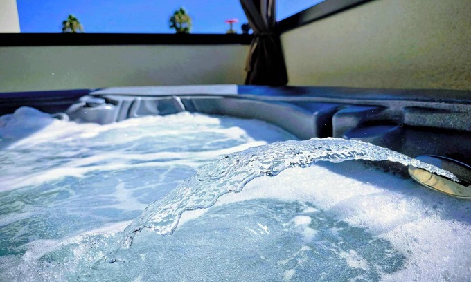 University Heights Apartment | Park Blvd 303 | Heart of the City | Modern | Vibrant