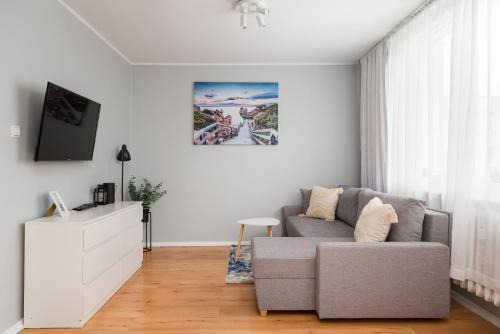 Brodno Apartment | Park Bródnowski Charming Studio by BookingHost