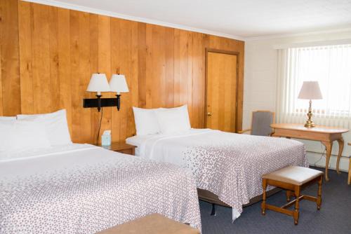 Perry Hotel | Park Lake Motel