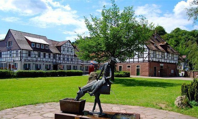 Bodenwerder Hotel | Parkhotel Goldlinde