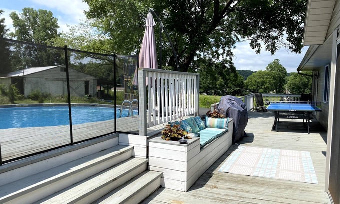 Logan House | Parkview hot tub large entertainment w/arcade