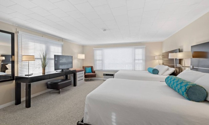 Falmouth Heights Condo | Partial Ocean View Studio | 2 Doubles + Kitchenette (107)