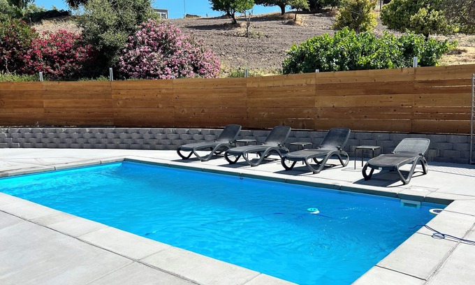 Paso Robles House | PASO PANORAMA- Private Swimming Pool, Hot Tub & Game Room