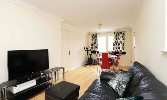 Oxford Apartment | Pass the Keys | Central Oxford 2 Bed Apartment with Parking