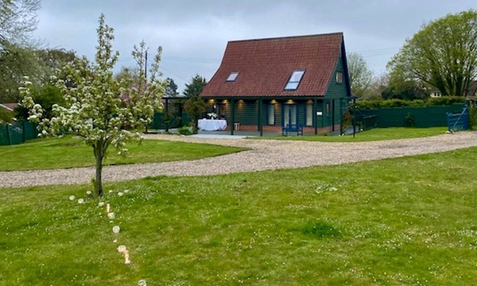 Cretingham House | Pass the Keys | Charming House in Rural Suffolk