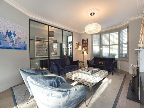 Nightingale House | Pass the Keys Exclusive Family Home with Garden in Balham London