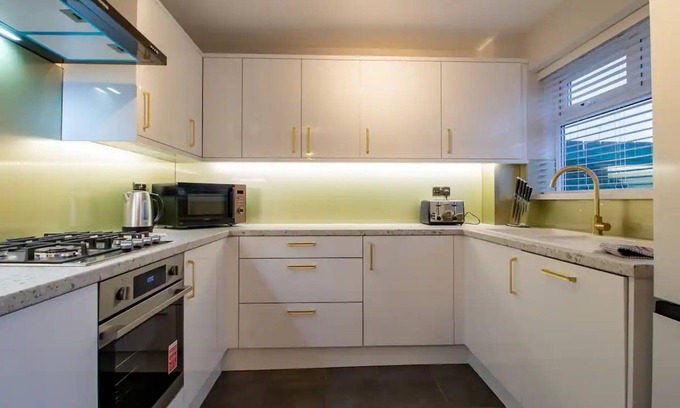 North Shields House | Pass the Keys | Fantastic Coastal House