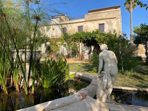 Syracuse Apartment | Pater Familias- Sea at 300 mt with private terrace