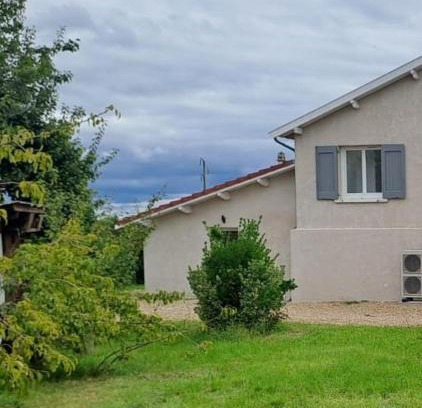 Saint-Etienne-des-Oullieres House | Pause Beaujolaise