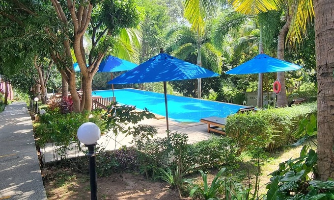 Hua Thanon Resort | PawPaw Resort