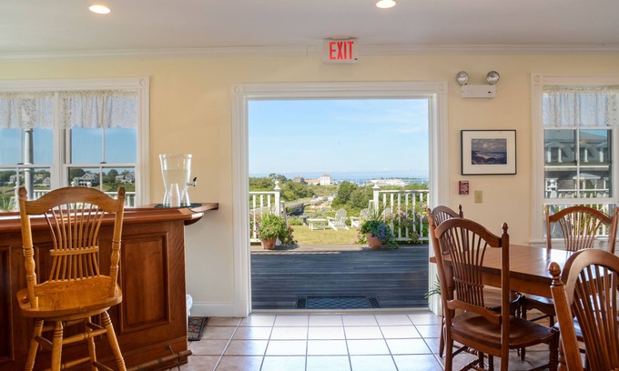 Block Island Bed & Breakfast | Payne's Harbor View Inn