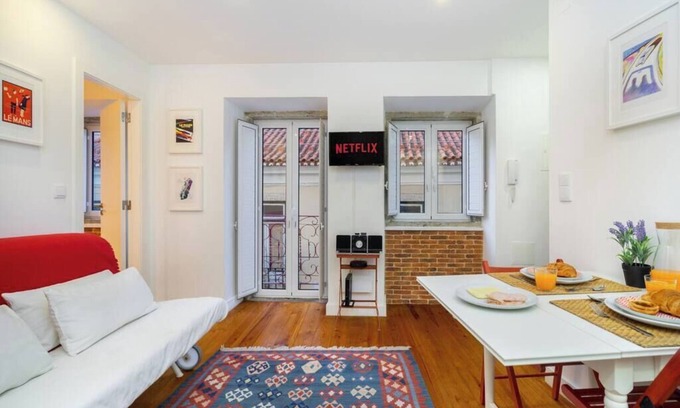 Merces Apartment | Paz 2 | Tram28 | Wi-Fi | AC | Bairro Alto