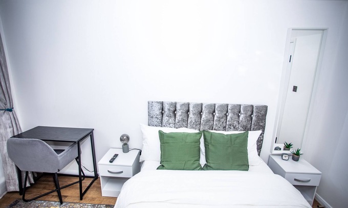 Thamesmead House | PEACE OF MIND