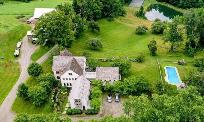 North Pomfret House | Peace & Tranquility At Your Our Own Private Estate