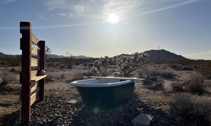 Landers House | Peaceful 2 Bedroom High Desert Getaway on 5 acres!