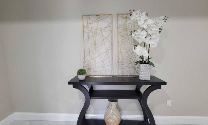 Greater Northdale House | Peaceful and convenient 4-bedroom house in lovely Tampa with AC